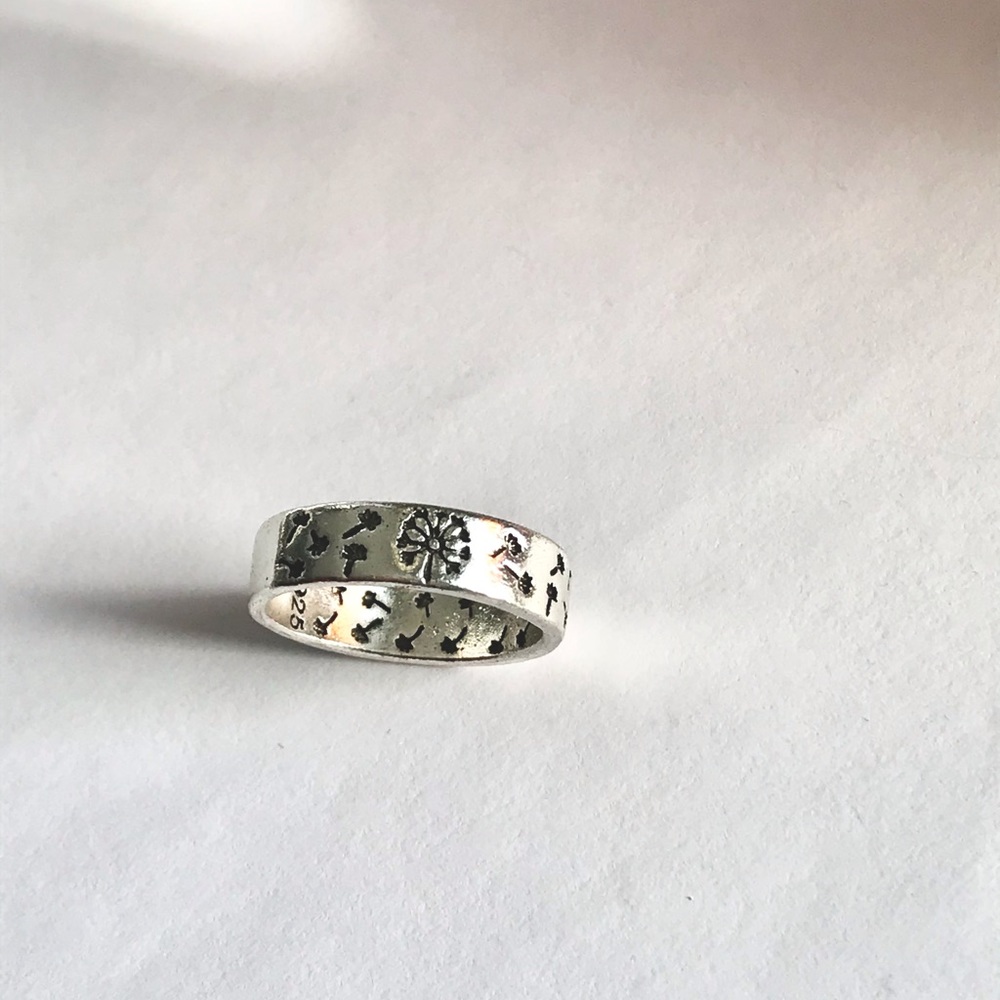 Dandelion Ring, NWT